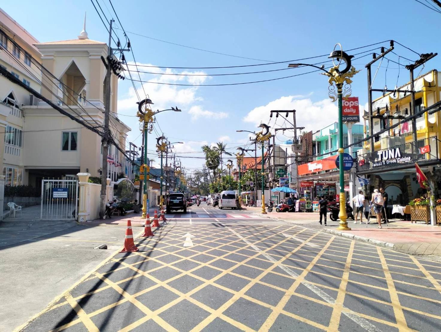 Beachwalk Minotel Patong Exterior photo