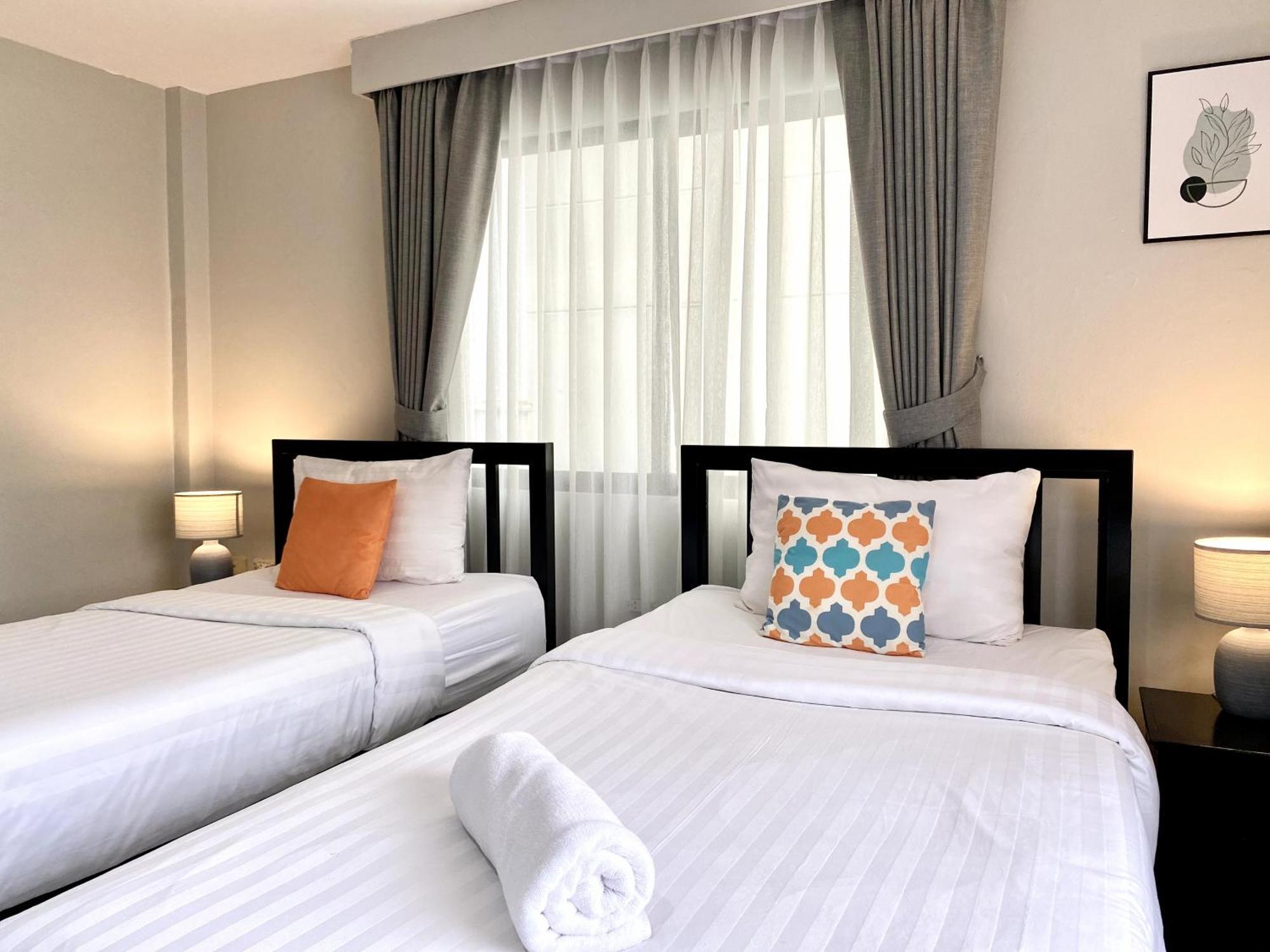 Beachwalk Minotel Patong Exterior photo