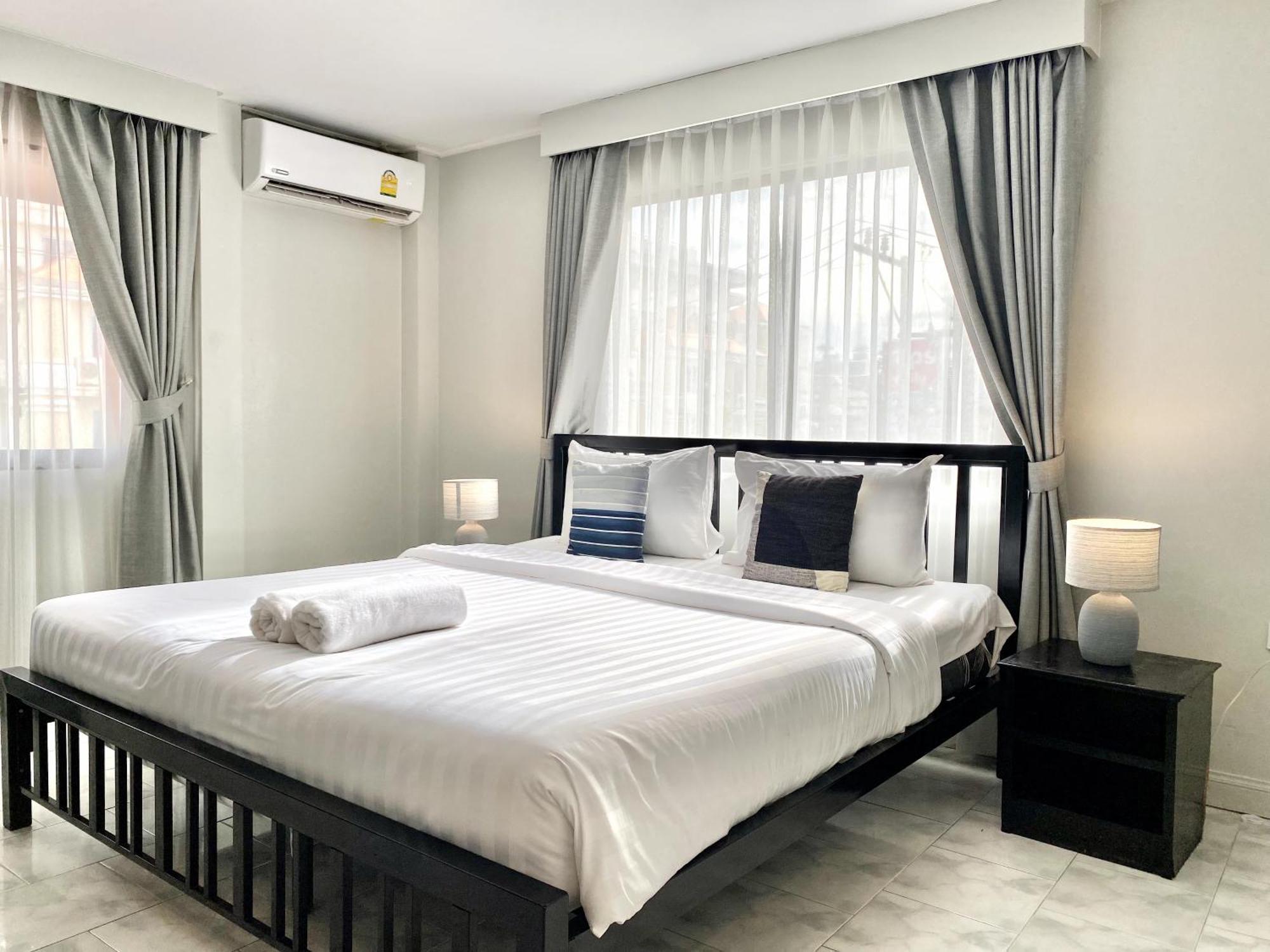 Beachwalk Minotel Patong Exterior photo