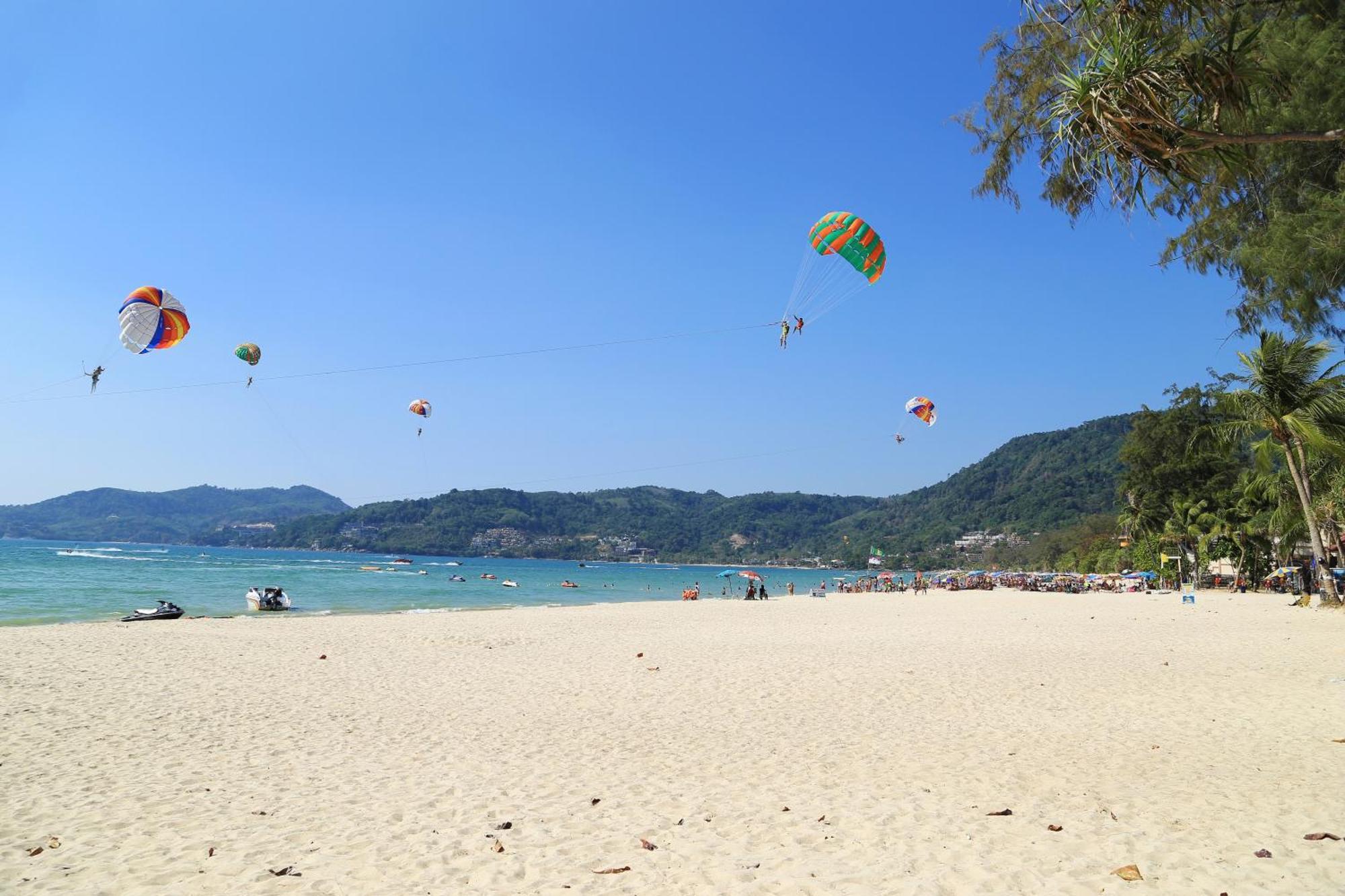 Beachwalk Minotel Patong Exterior photo